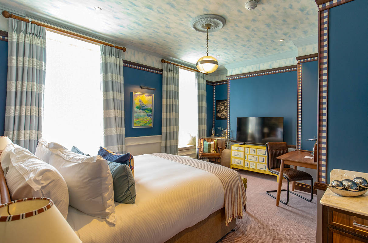 Luxe Rooms